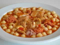 Garbanzos con callos